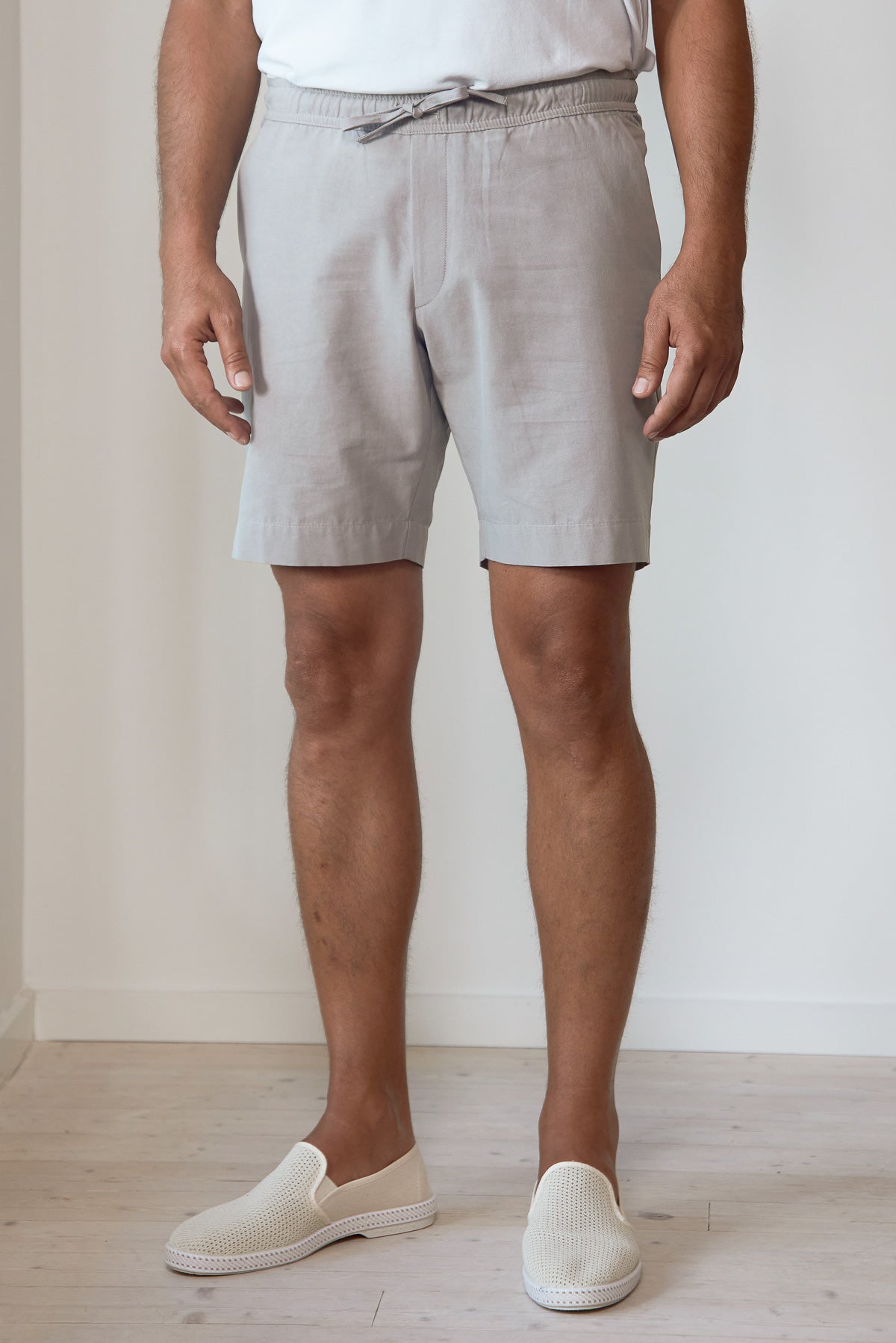 JIM shorts stone grey tencel