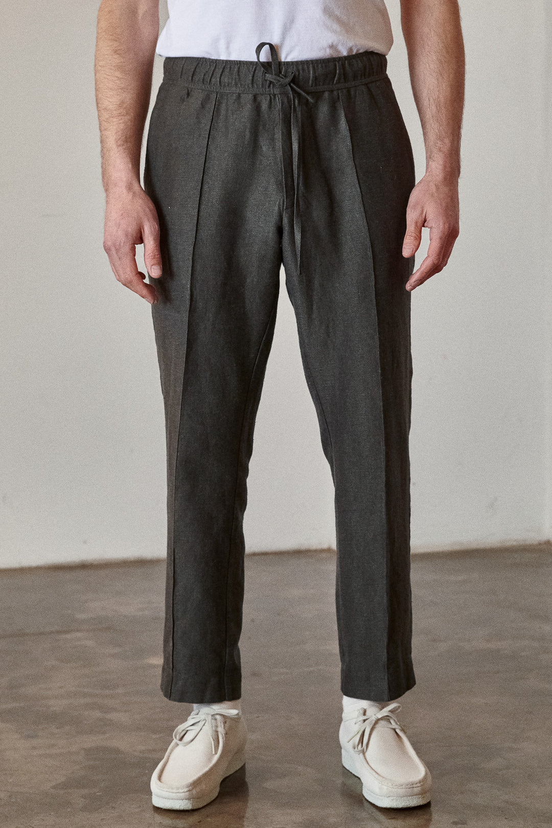 Winter linen drawstring trousers Max in steel – About Companions